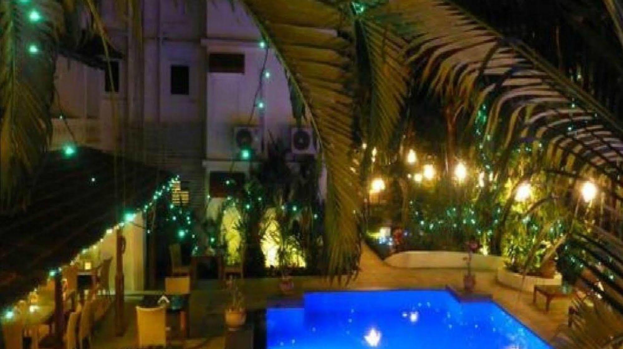 Casablanca Beach Resort Candolim Ngoại thất bức ảnh